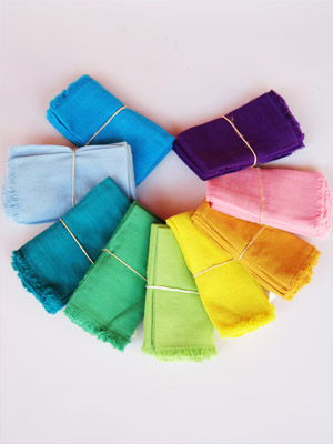 Napkins / Cotton napkins (set of 4) - Many colors to choose from / Match your table setting with any of these sets of 4 napkins. You can choose from 9 different colors: Blue, Light Blue, Dark Turquoise, Green, Light Green, Yellow, Orange, Pink or Purple. After you have placed your order, please send us an email with your color choice to: CustomerService@mexhandcraft.net
